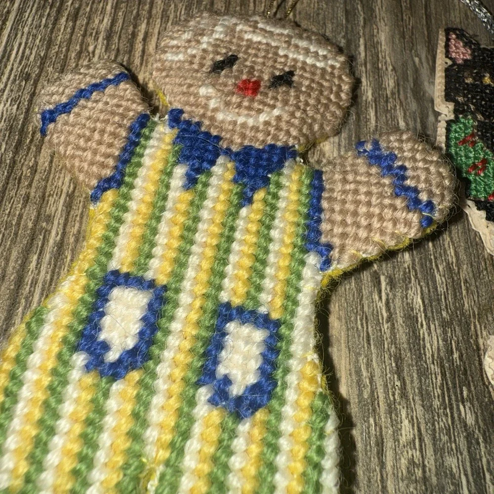VTG Needlepoint Cross Stitch Christmas Ornaments‎ Gingerbread Man And Cat
